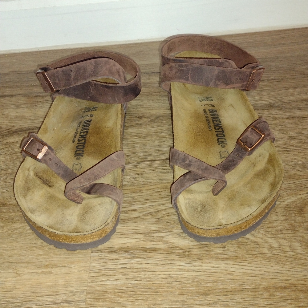Birkenstock Yara Oiled Leather Sandals Brown Casual Mens 9-9.5/Womens 11-11.5